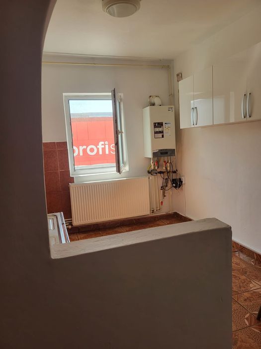Închiriez apartament