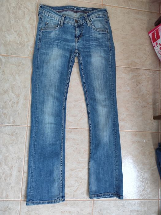 Blugi Mustang - low ruse - S - talie elastica 76->88 cm