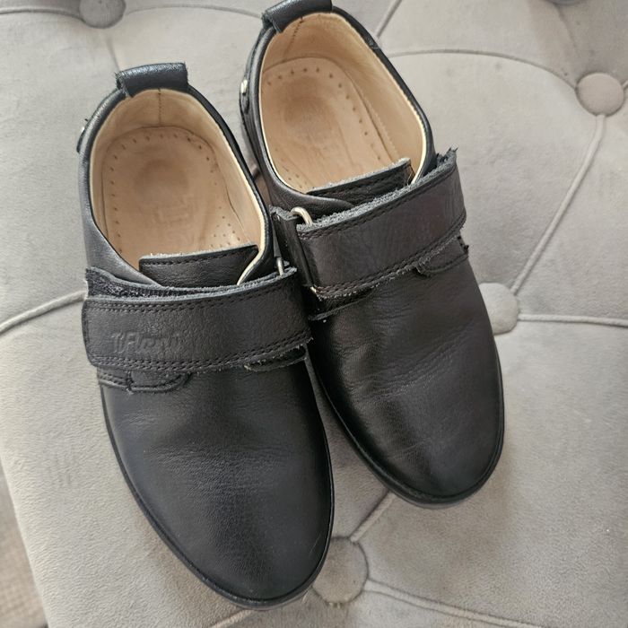 Продам обувь детскую