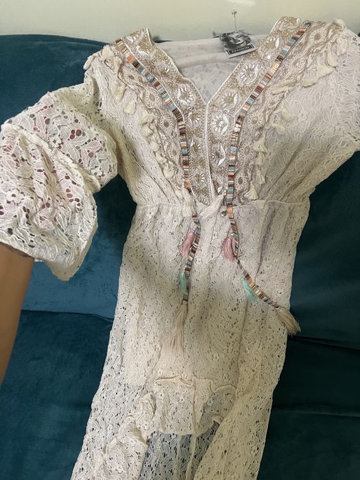 Rochie dantela,cu trena