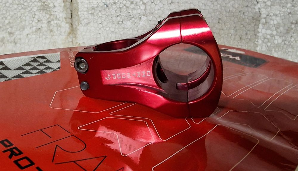 Лапа за кормило DARTMOOR