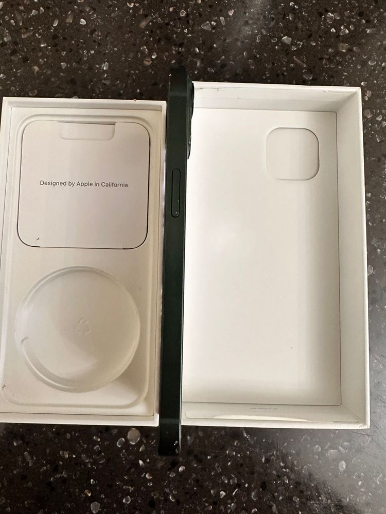 Продам iphone 13