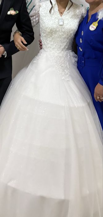 Продается свадебное платье и камзол
