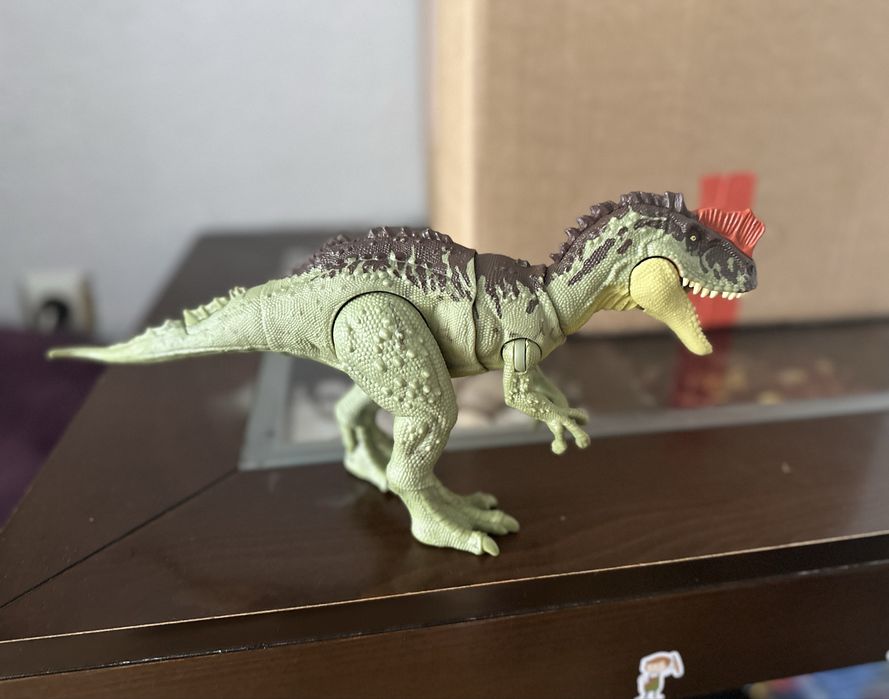 Джурасик свят , yangchuanosaurus