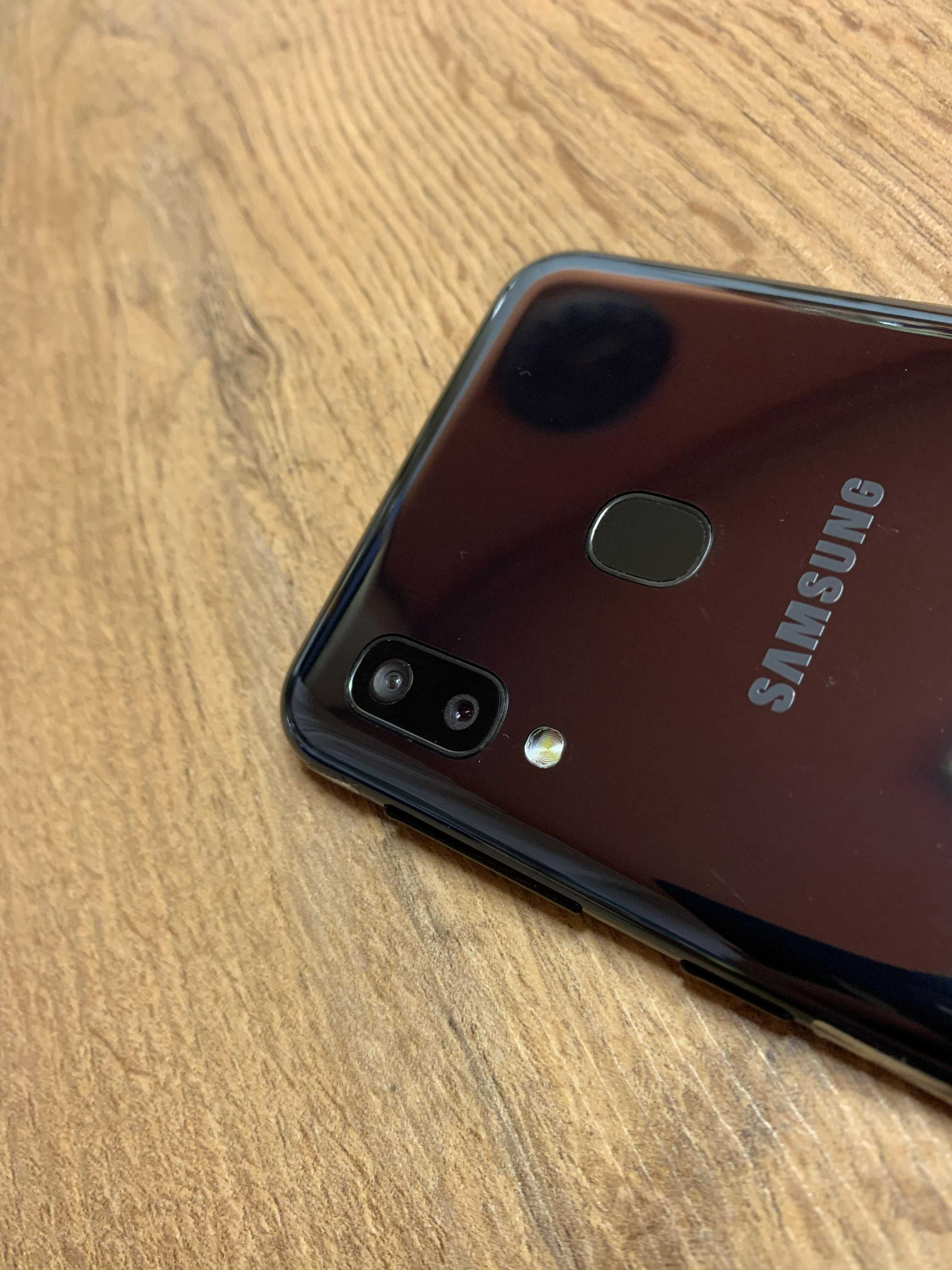Samsung A20E Black la cutie aspect Nou ( separat Husa -  Folie noua )
