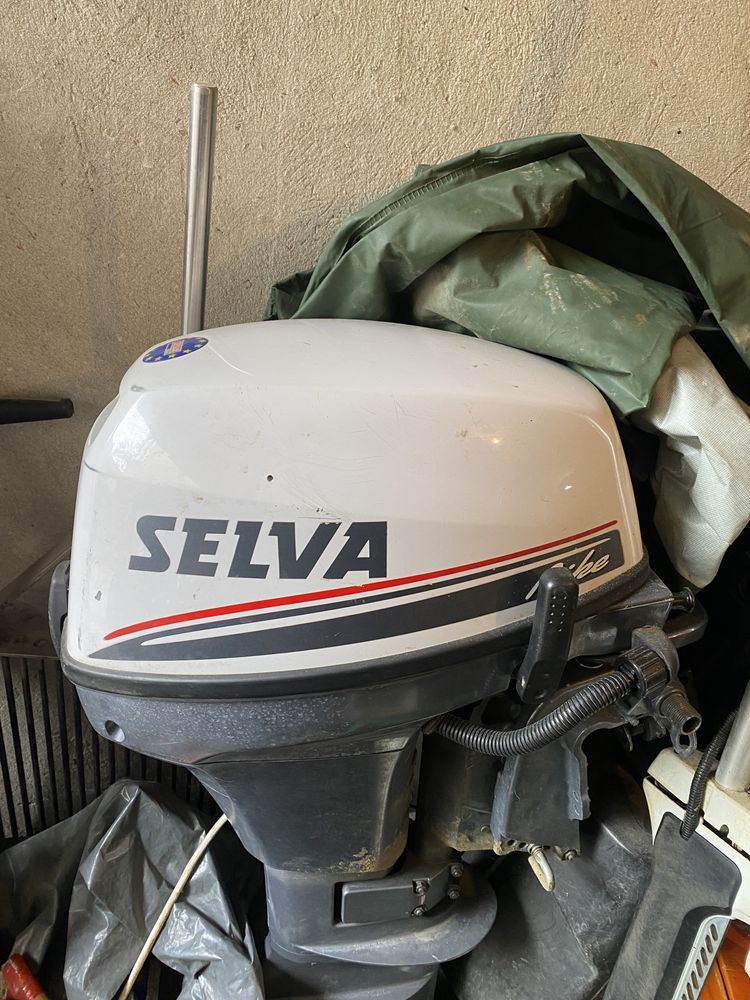 Надуваема лодка Honda с двигател Selva