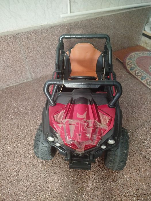 Жагдайы жаксы, ислеп турыпты, пульти, зарядниклары бар