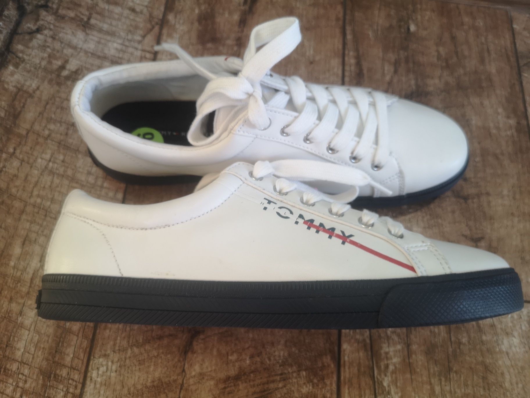 Tommy Hilfiger, нови кецове, номер 40