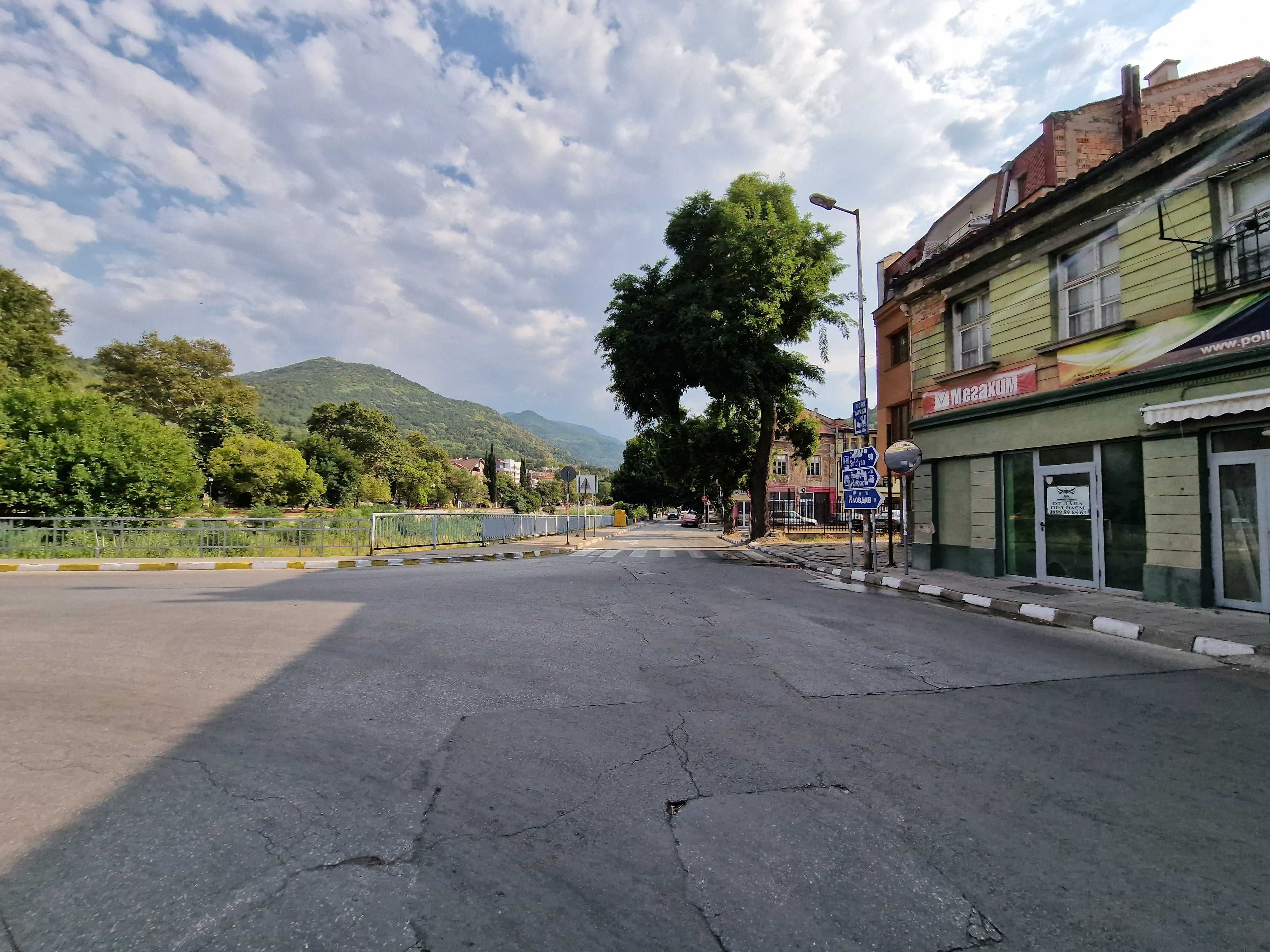 Отдавам под наем 24 кв.м. помещение(склад) в гр.Асеновград