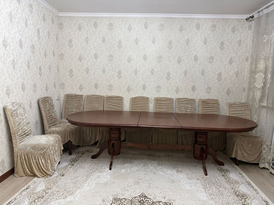 Стол и стуля 10 штук