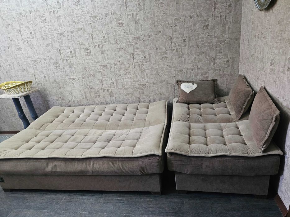 Продаётся диван с креслом (см.фото) в хорошем состоянии!