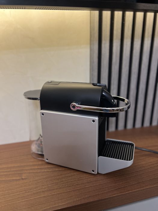 Nespresso - Pixie, C62-EUTINE-S, 19 bar, 0.7 l, Titan