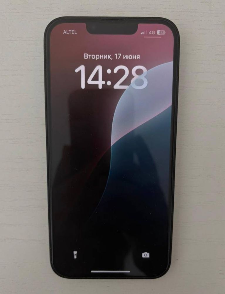 Iphone 16e почти новый
