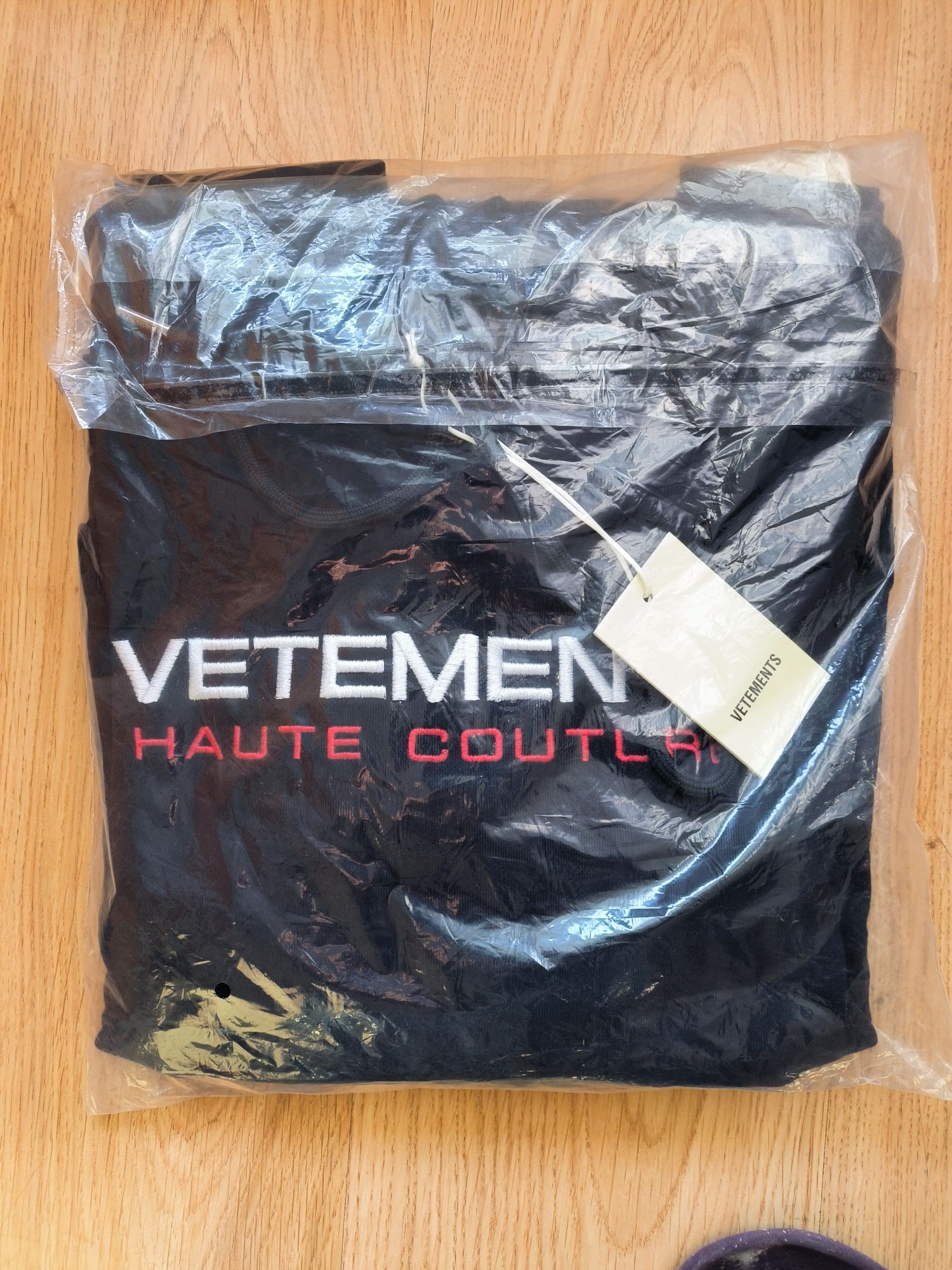 НОВ | суитшърт VETEMENTS. unisex