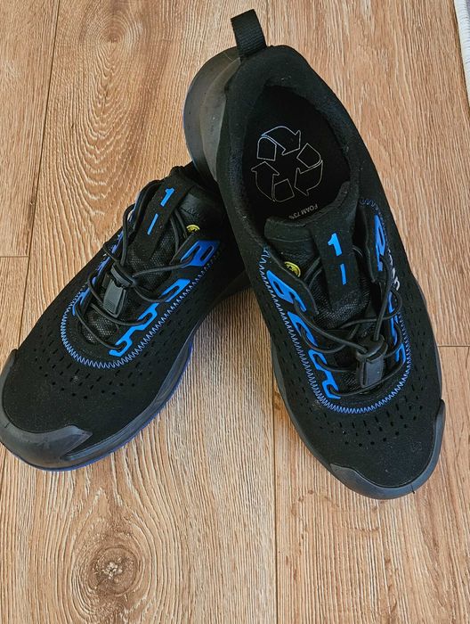 Bocanci de munca cu protectie UVEX