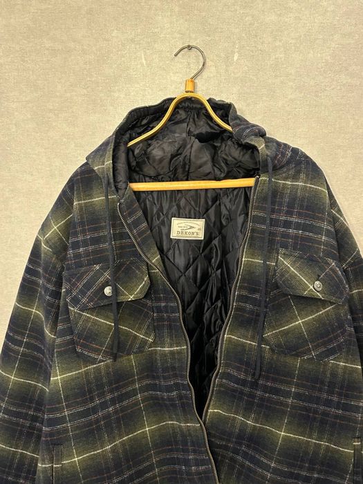 Теплая куртка с капюшоном