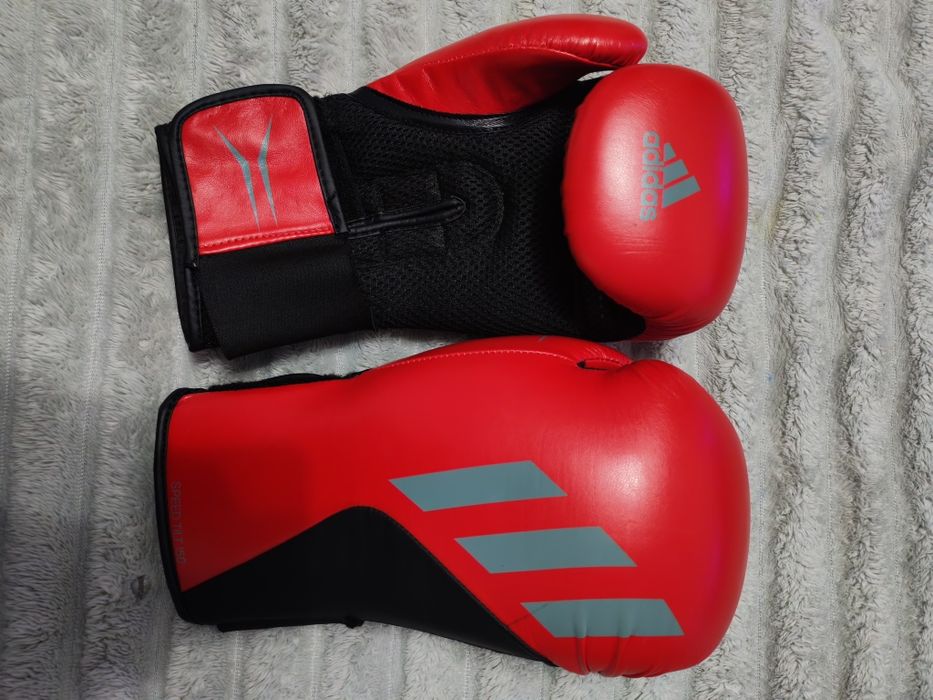 Vând mănuși adidas "speed tilt 150"