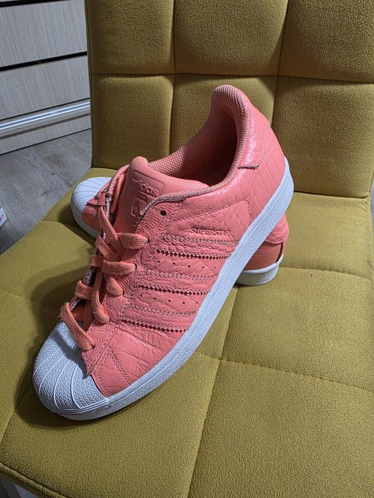 Adidas Superstar  nr 38 2/3 piele naturala , ca NOI 230 Lei
