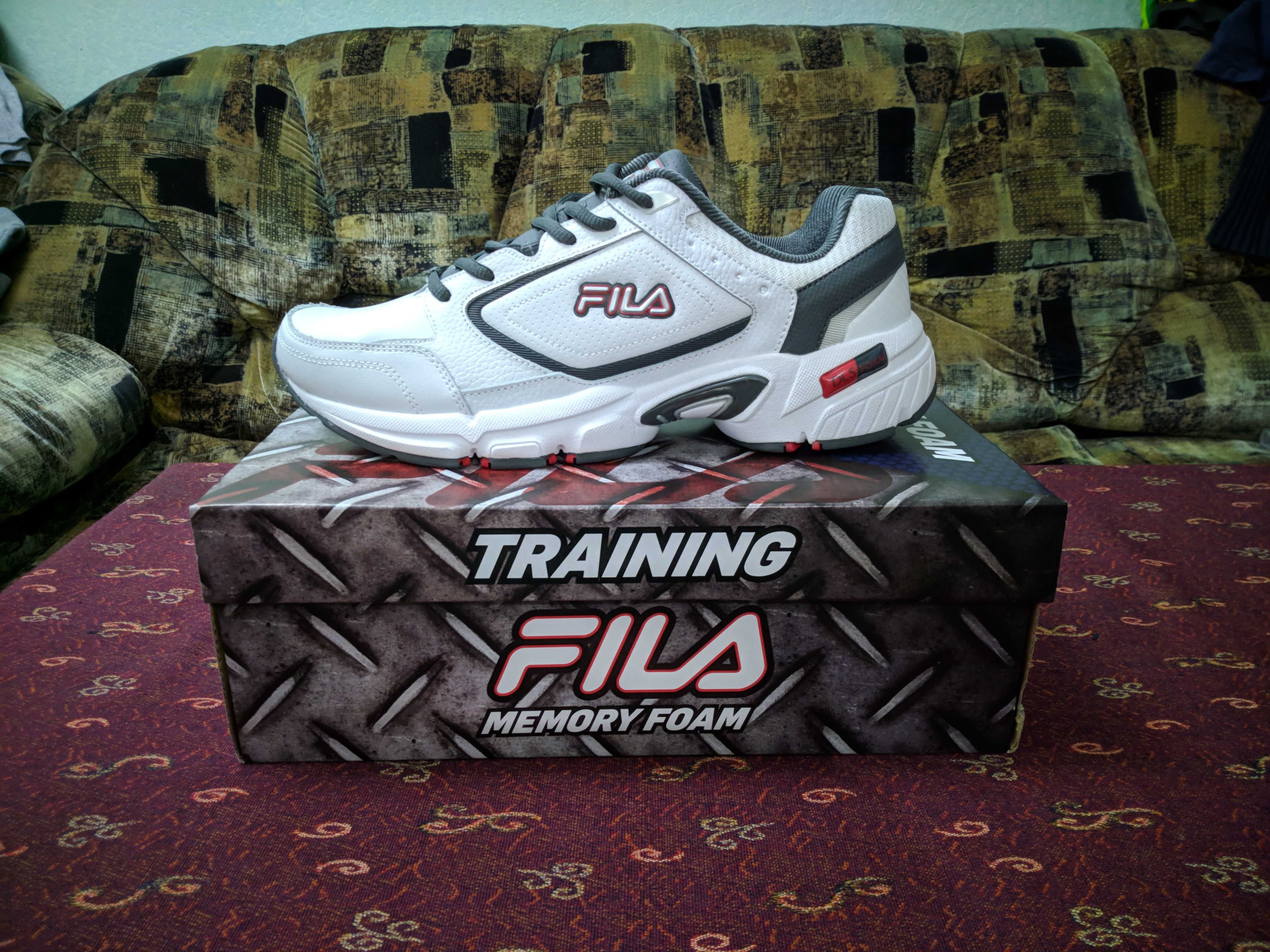 Кроссовки “FILA”. Оригинал . Абсолютно новые !!! Привезли из США !!!