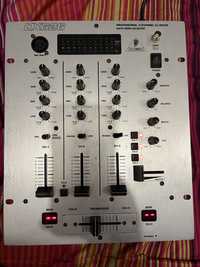 Mixer dj Behringer  Dx626