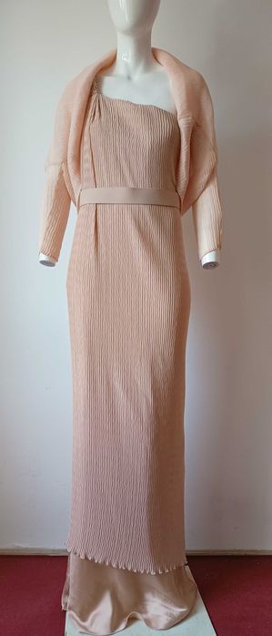 Rochie noua cu eticheta
