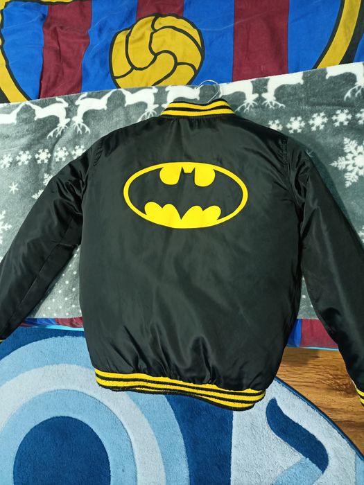 Vând Geci batman  140cm(9ani)