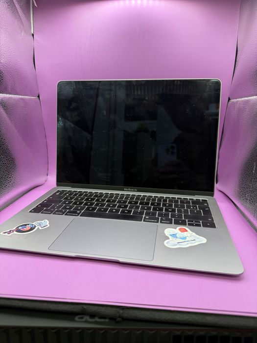 Macbook Air 2019 I5 256SSD 16GB •Amanet Matei Crangasi•37612