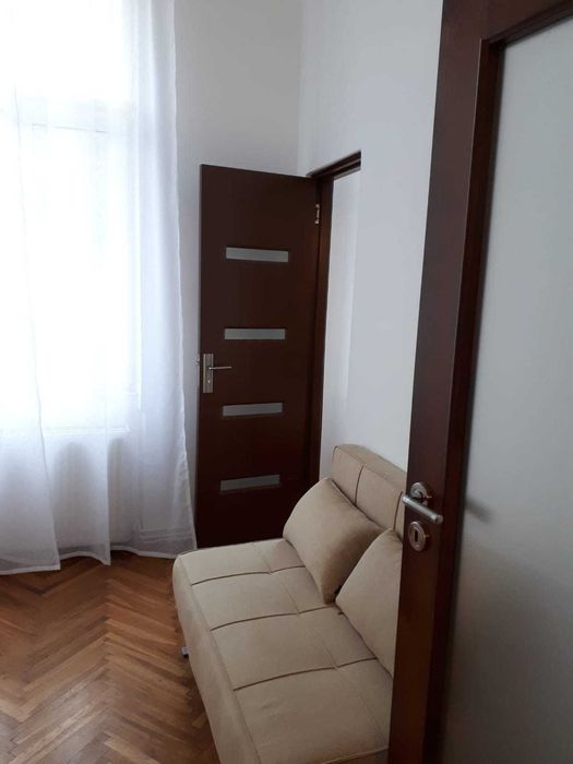 Apartamet 1 camera str. Lunga