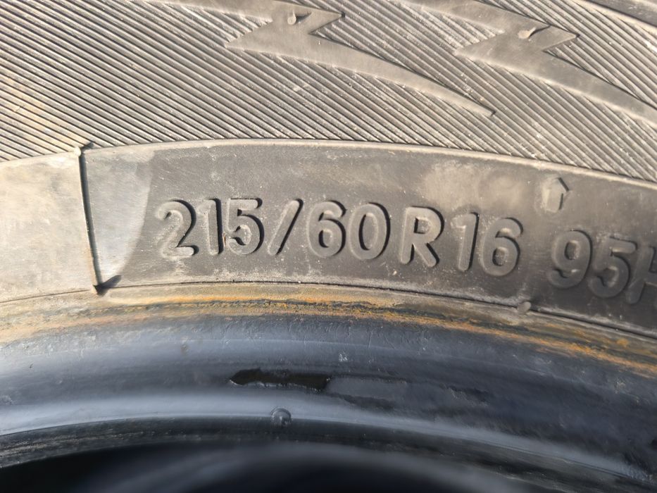 4 бр. Зимни Гуми 215/60/16