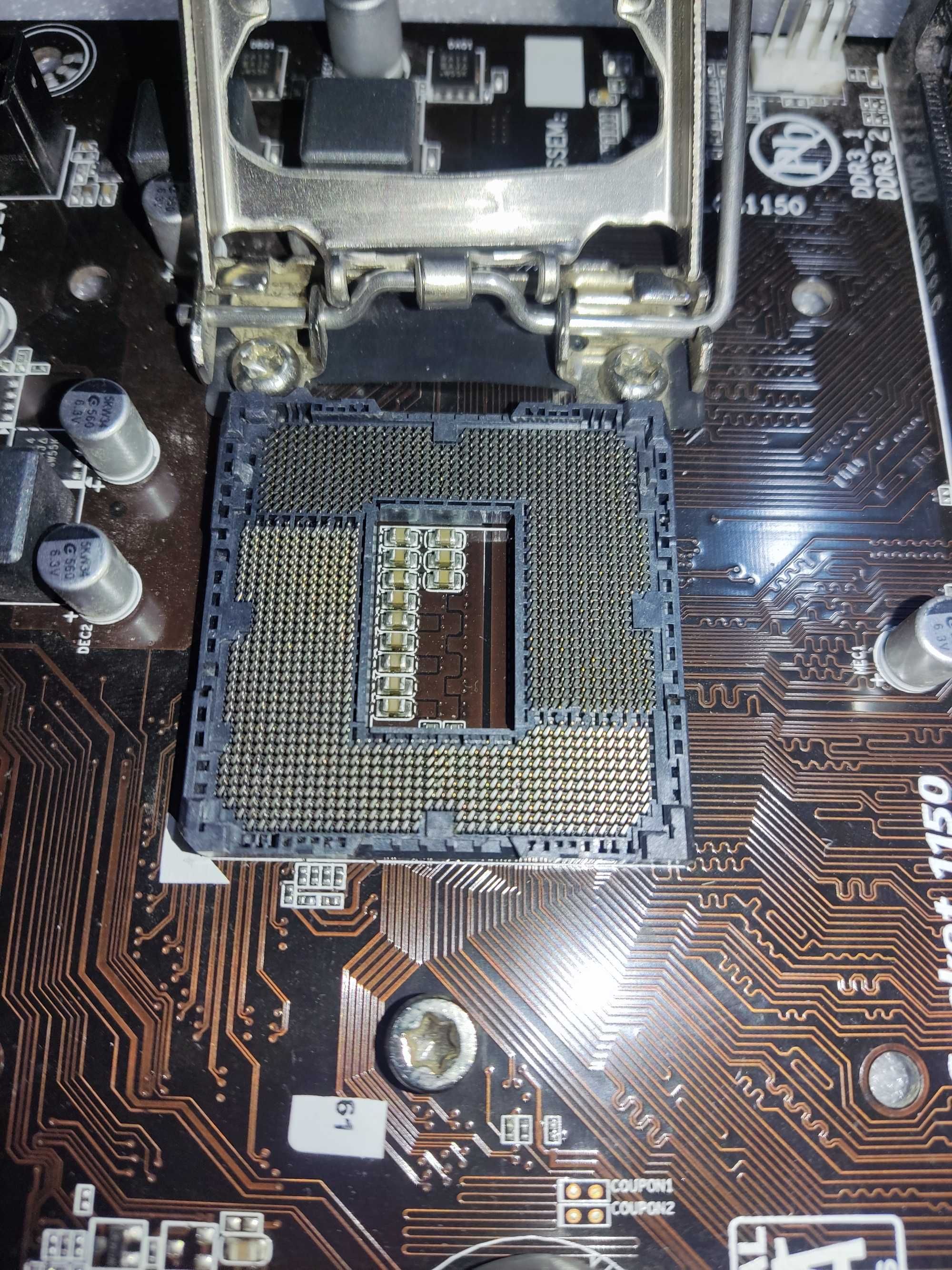 Материнская LGA1150 GA-H81M-S1 + процессор Pentium G3260. Есть глюк