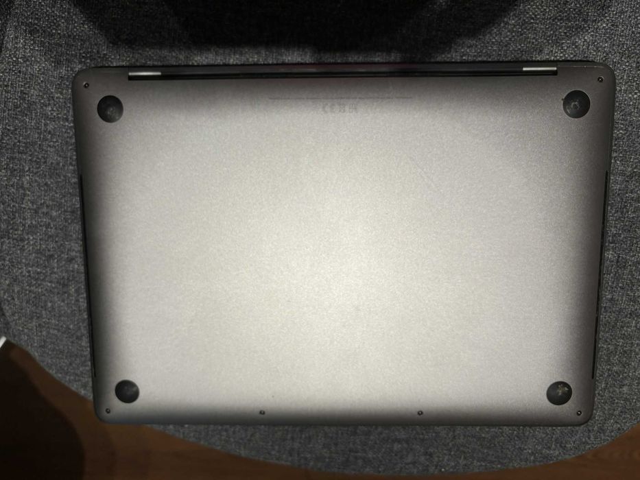 Apple MacBook Pro 13", 16 GB RAM, 256 GB SSD, Touch Bar