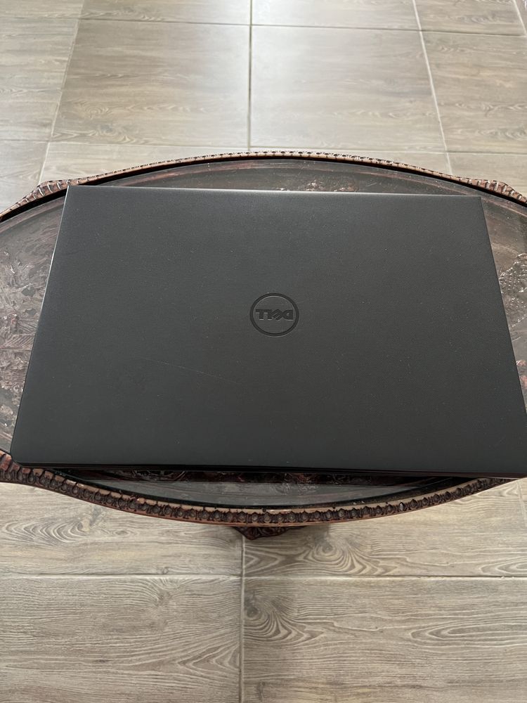 Laptop Dell inspirion 15 i3