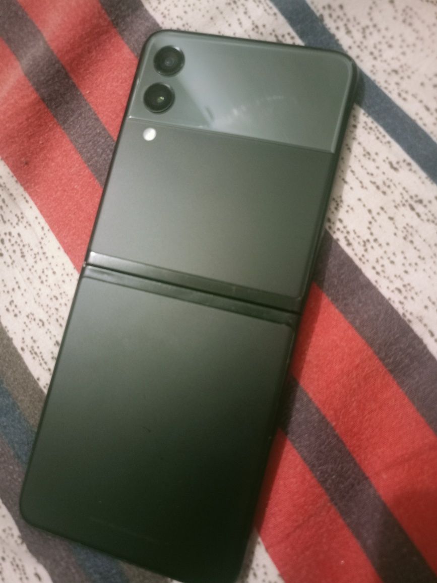 Samsung Galaxy z flip 3 5g