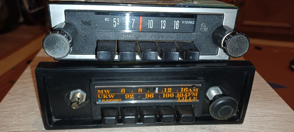 Radio auto vintage retro Philips Blaupunkt Lille Clarion Nissan