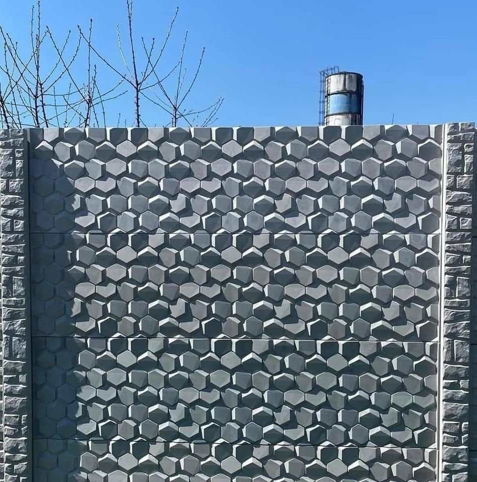 Gard beton din placi prefabricat