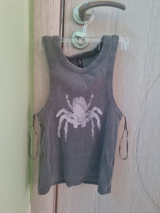 Потник с уникален дизайн - паяк