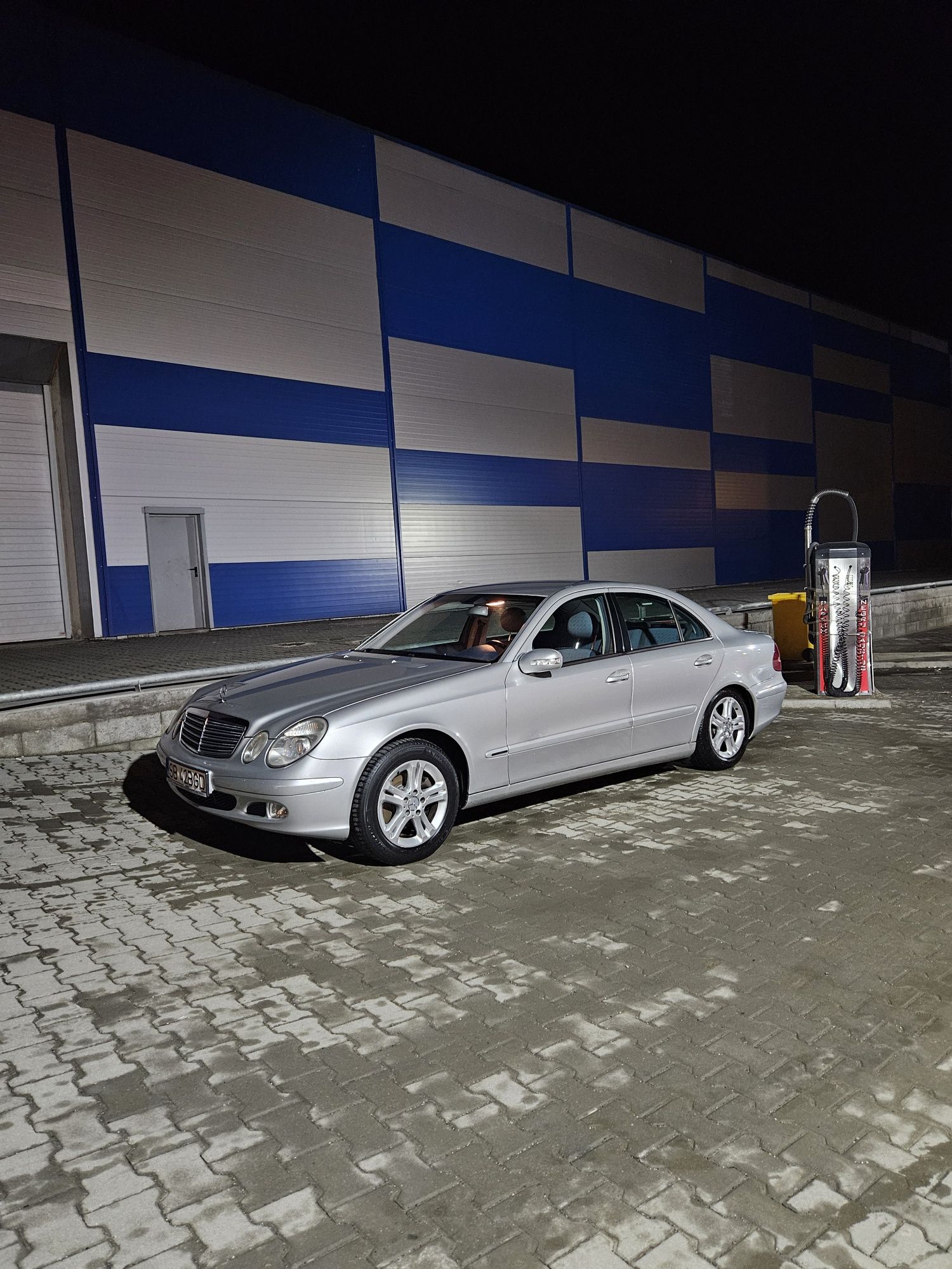 Mercedes e200 w211