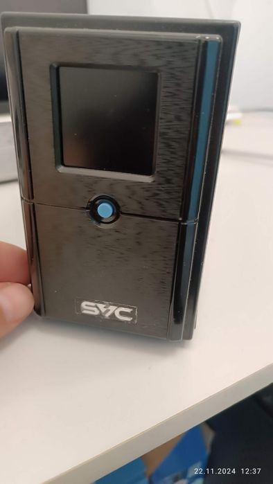 ИБП Svc v650 LCD