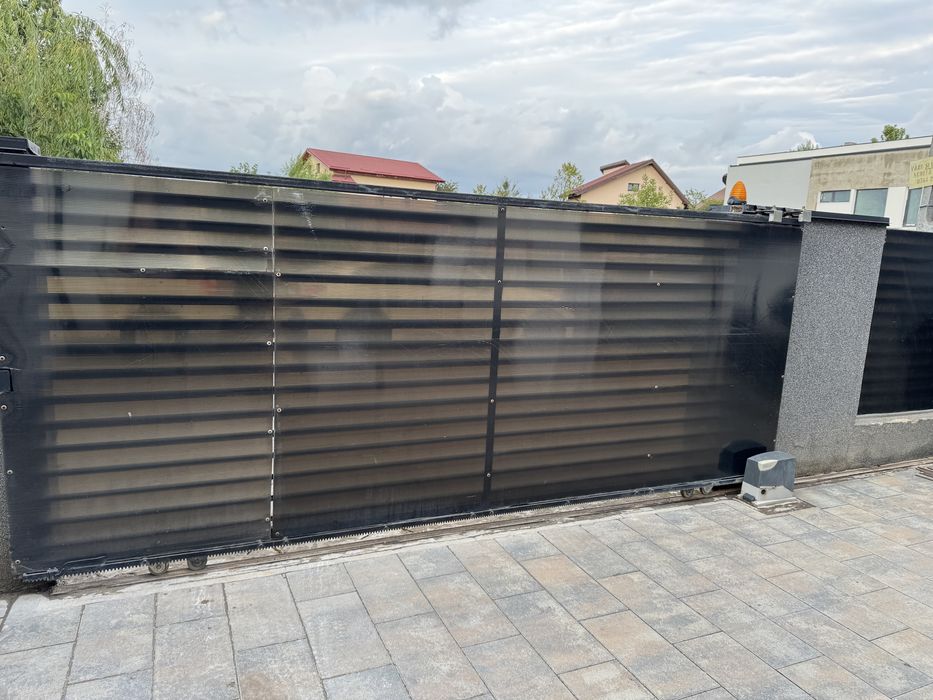 Poarta auto cu Motor