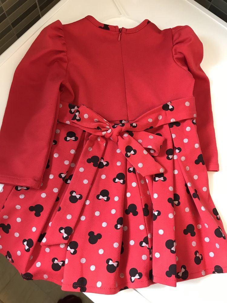 Rochita H&M marimea 92 si rochita cu model Mickey Mouse 104