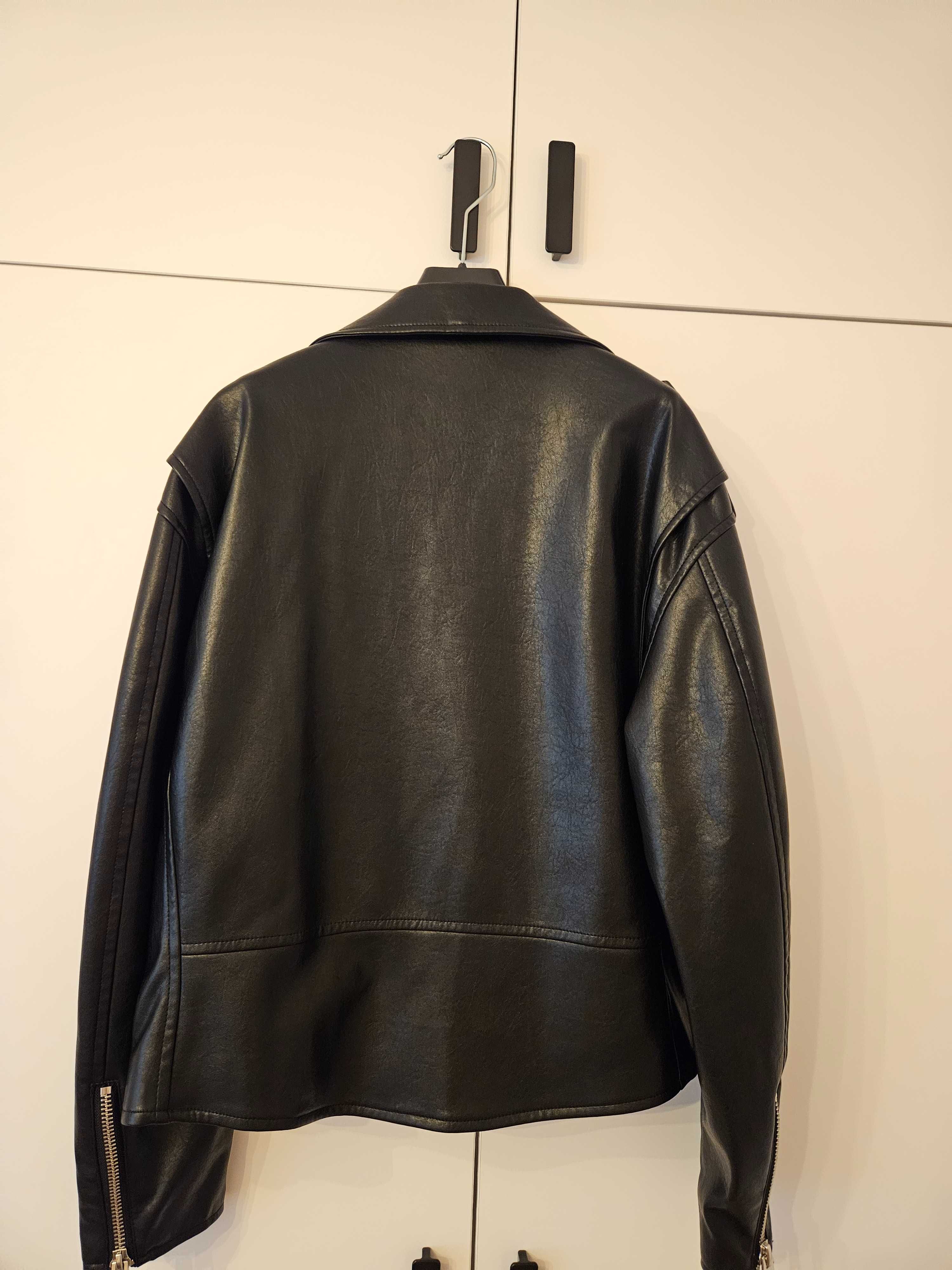Кожено яке oversize Mango
