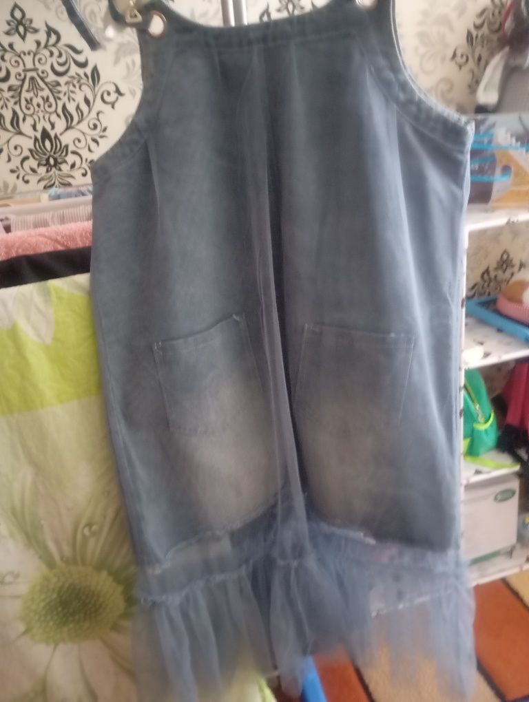 Продам женские платья
