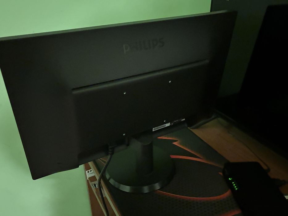 Монитор Philips 19 инча