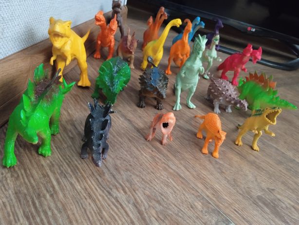 Динозавры резиновые. Динозаврлар