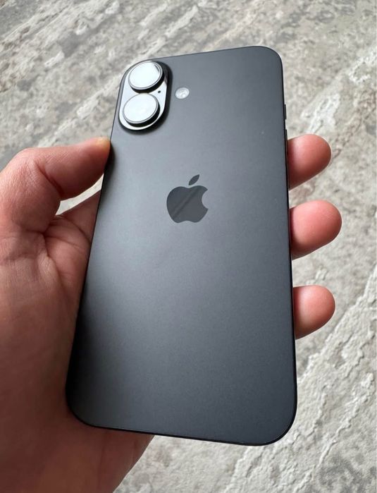 Vând iPhone 16 black
Achizitionat in febr 2025 de la Emag.
Garantie