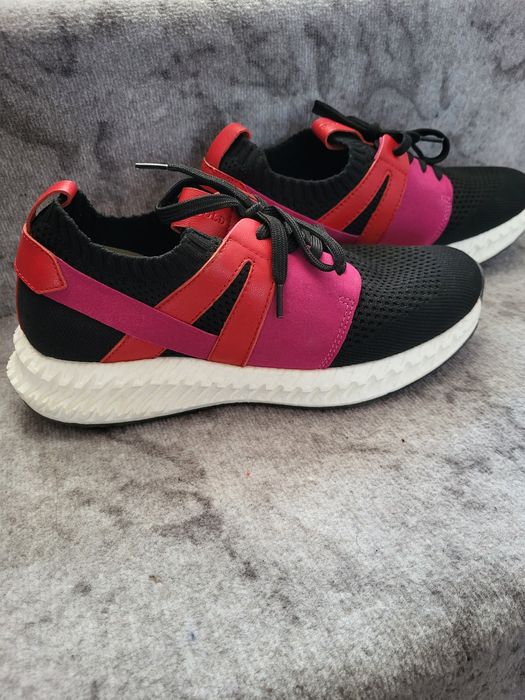 Adidasi din panza 37