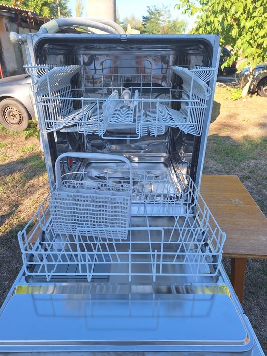 Masină de spălat vase incorporabila, Privileg