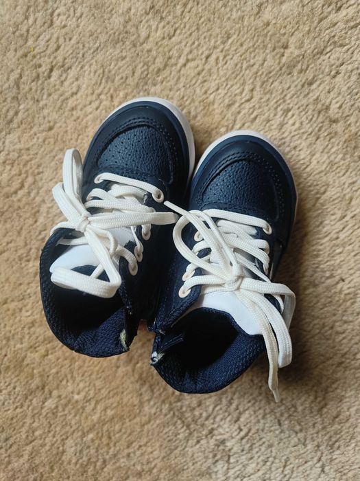 Нови Clarks 20 н.