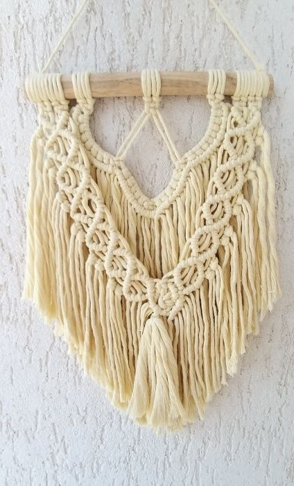 Decorațiune de perete din macrame "Boho Chic"