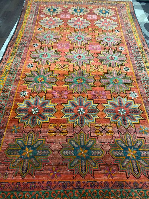 Ковер ручной работы